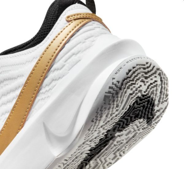 NIKE KIDS TEAM HUSTLE D 10 BASKETBALL