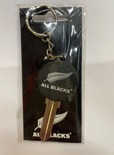 ALL BLACKS KEY WITH CHAIN – Sports Safari