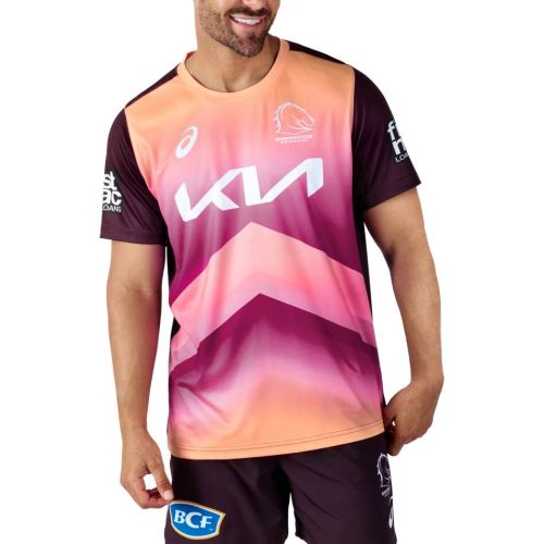 ASICS BRONCOS TRAINING TEE 2024 | SUNSTONE