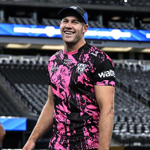 ONEILLS BULLDOGS KIDS CAPTAINS RUN TEE 2026